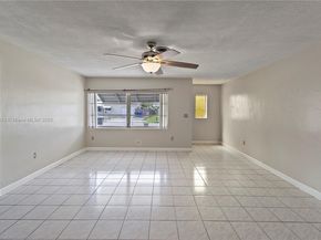 7525 Garfield St, Hollywood FL 33024