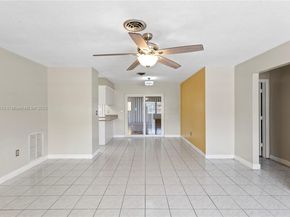 7525 Garfield St, Hollywood FL 33024