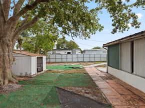 7525 Garfield St, Hollywood FL 33024