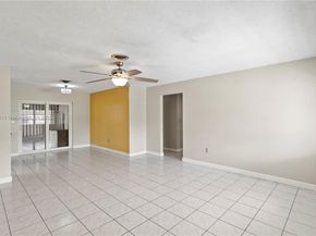 7525 Garfield St, Hollywood FL 33024