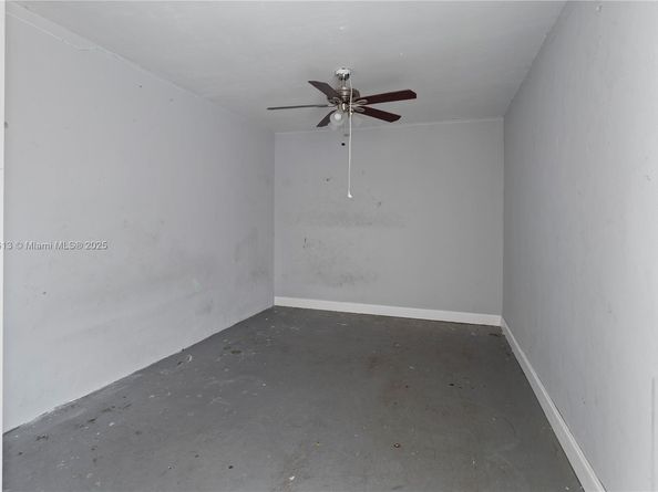 7525 Garfield St, Hollywood FL 33024
