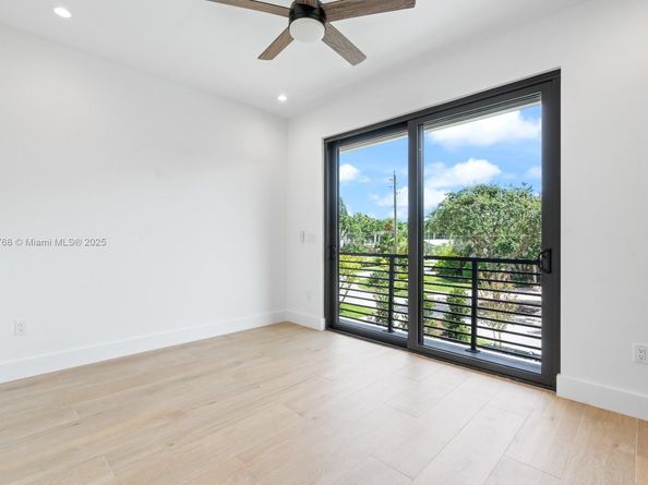 205 NE 17th Ave, Fort Lauderdale FL 33301