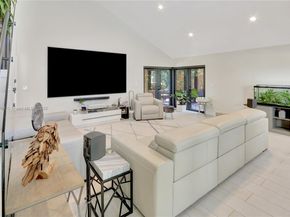 6775 SW 103rd Ct, Miami FL 33173