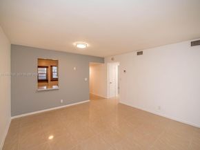 8161 SW 24th Ct 202, Davie FL 33324