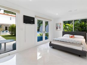 2550 Flamingo Dr, Miami Beach FL 33140
