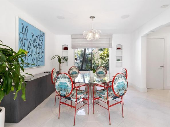 2550 Flamingo Dr, Miami Beach FL 33140