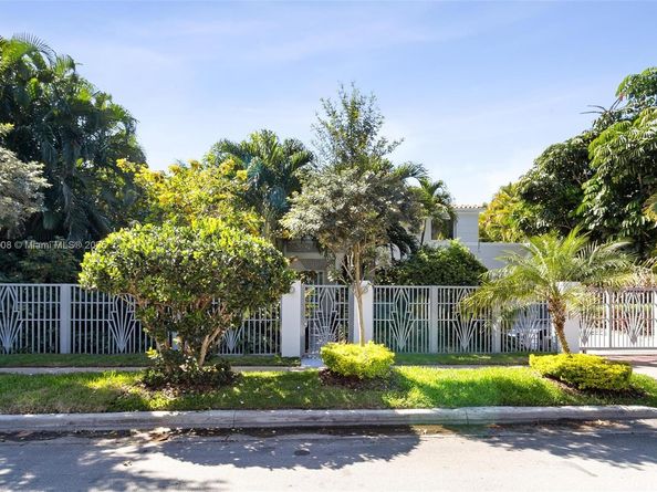 2550 Flamingo Dr, Miami Beach FL 33140