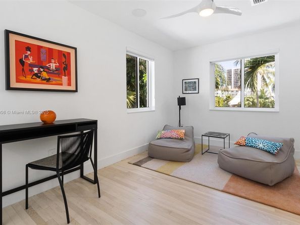 2550 Flamingo Dr, Miami Beach FL 33140