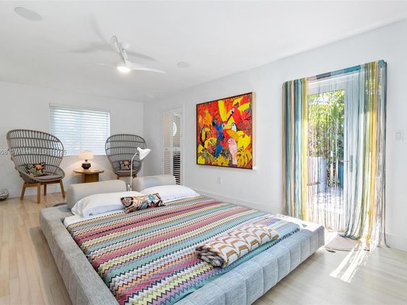 2550 Flamingo Dr, Miami Beach FL 33140