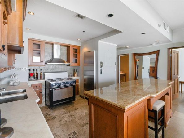 100 Lincoln Rd PH8, Miami Beach FL 33139