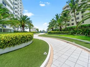 100 Lincoln Rd PH8, Miami Beach FL 33139