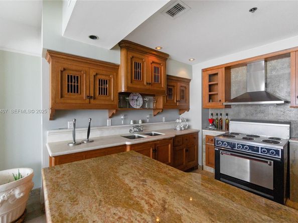 100 Lincoln Rd PH8, Miami Beach FL 33139