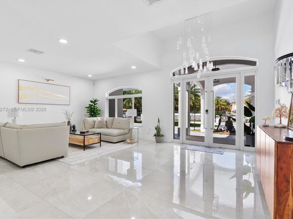 135 SW 125th Ave, Miami FL 33184