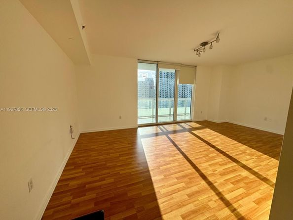 50 Biscayne Blvd 1703, Miami FL 33132