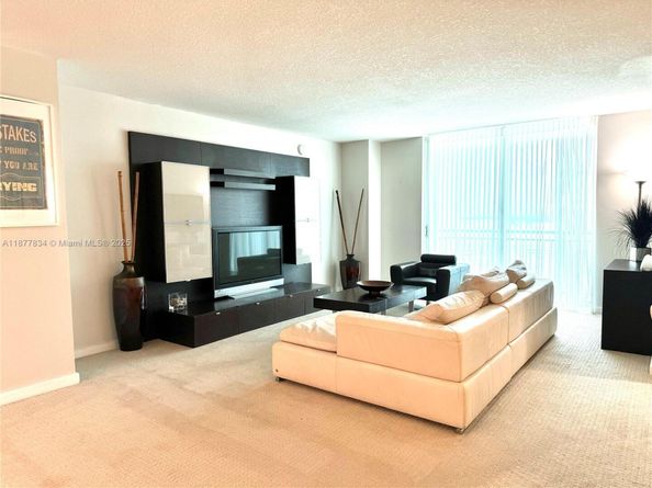9055 SW 73rd Ct 1705, Miami FL 33156