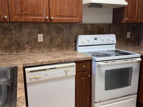 1209 Santa Catalina Ln, North Lauderdale FL 33068