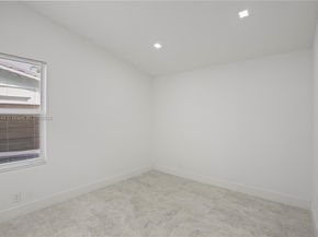 1724 SW 5th St, Fort Lauderdale FL 33312