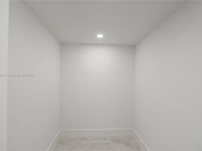 1724 SW 5th St, Fort Lauderdale FL 33312