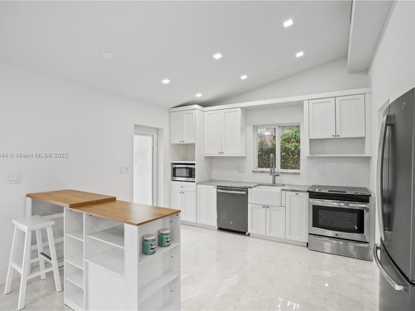 1724 SW 5th St, Fort Lauderdale FL 33312