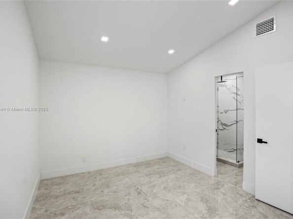 1724 SW 5th St, Fort Lauderdale FL 33312