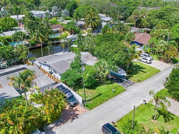 1724 SW 5th St, Fort Lauderdale FL 33312
