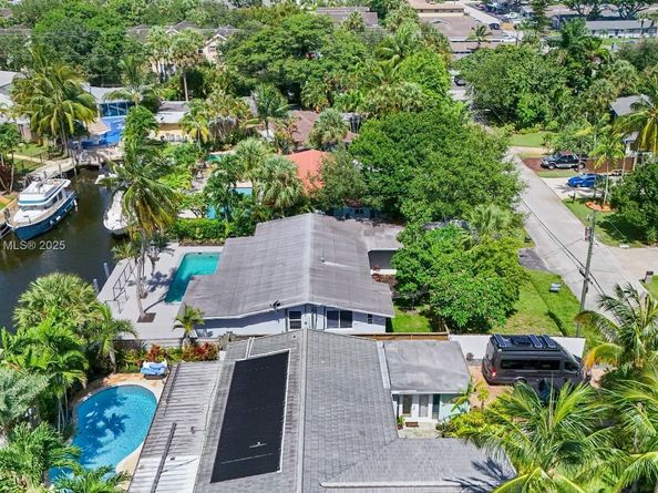 1724 SW 5th St, Fort Lauderdale FL 33312