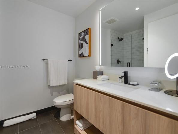 398 NE 5th St 2513, Miami FL 33132