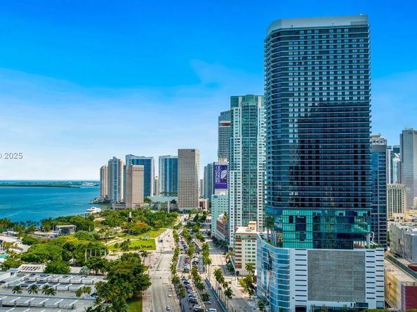 398 NE 5th St 2513, Miami FL 33132