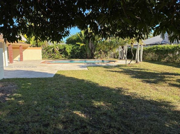 14930 SW 157th Ter, Miami FL 33187