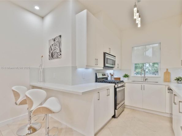 345 Madeira Ave 345, Coral Gables FL 33134