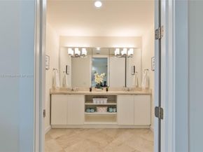 345 Madeira Ave 345, Coral Gables FL 33134