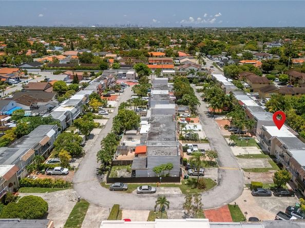 11253 SW 33rd Cir Pl, Miami FL 33165