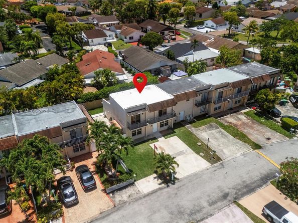11253 SW 33rd Cir Pl, Miami FL 33165