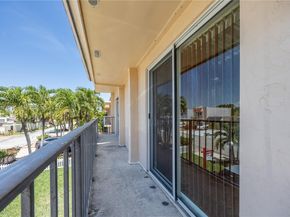 11253 SW 33rd Cir Pl, Miami FL 33165