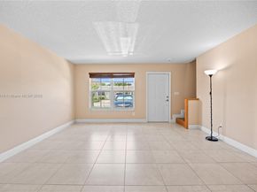 11253 SW 33rd Cir Pl, Miami FL 33165