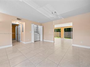 11253 SW 33rd Cir Pl, Miami FL 33165