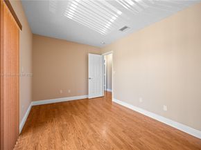 11253 SW 33rd Cir Pl, Miami FL 33165