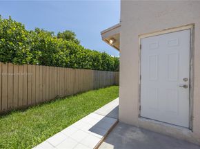 11253 SW 33rd Cir Pl, Miami FL 33165