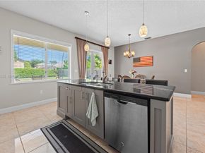 595 SE 30th Dr, Homestead FL 33033