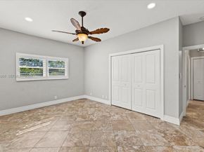 16751 Waters Edge Dr, Weston FL 33326