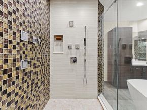 16751 Waters Edge Dr, Weston FL 33326