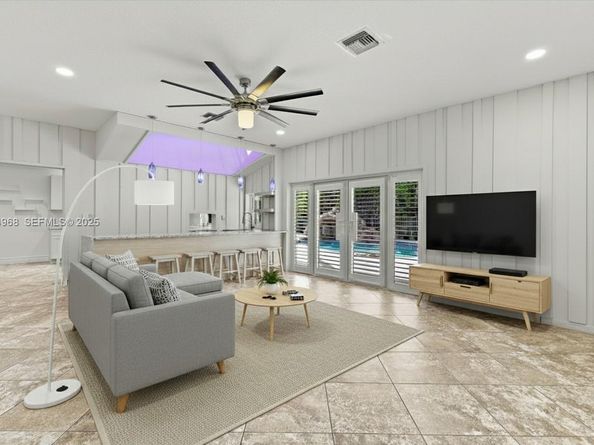 16751 Waters Edge Dr, Weston FL 33326