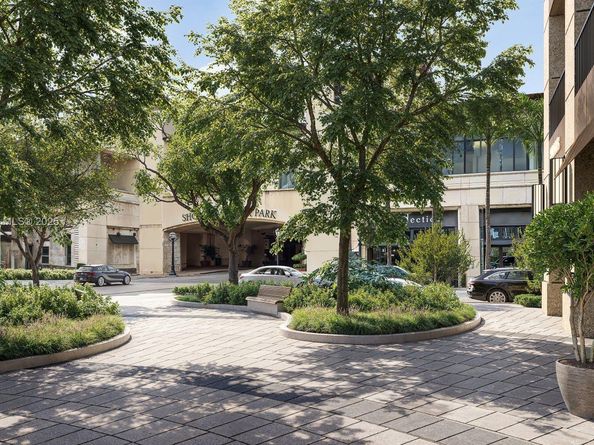 4241 Aurora St 701, Coral Gables FL 33146
