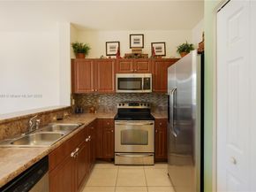 2935 SE 1st Dr 21, Homestead FL 33033