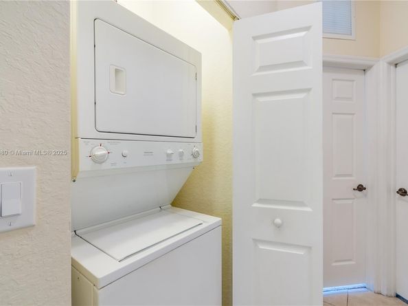 2935 SE 1st Dr 21, Homestead FL 33033