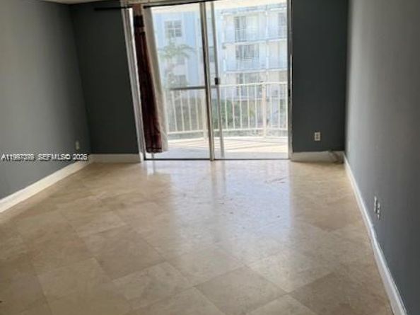 488 NW 165th St Rd B408, Miami FL 33169