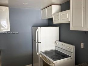 488 NW 165th St Rd B408, Miami FL 33169