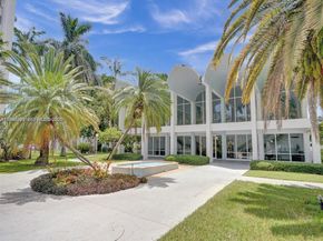 488 NW 165th St Rd B408, Miami FL 33169