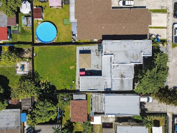 1680 NW 22nd Ct, Miami FL 33125