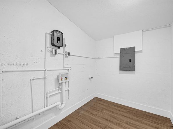 2931 NW 190th St, Miami Gardens FL 33056